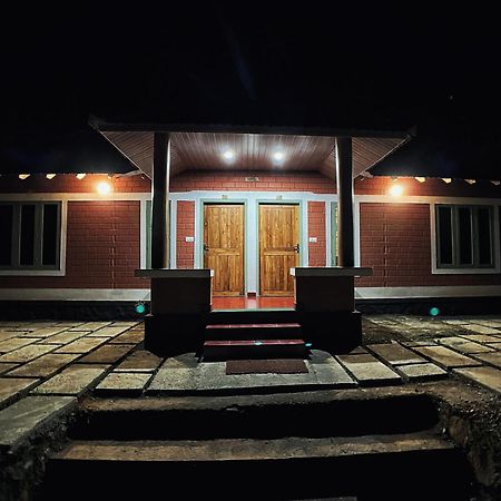 Mahout Resort Wayanad - An Experiential Jungle Stay With Waterfall Kalpatta Exteriér fotografie